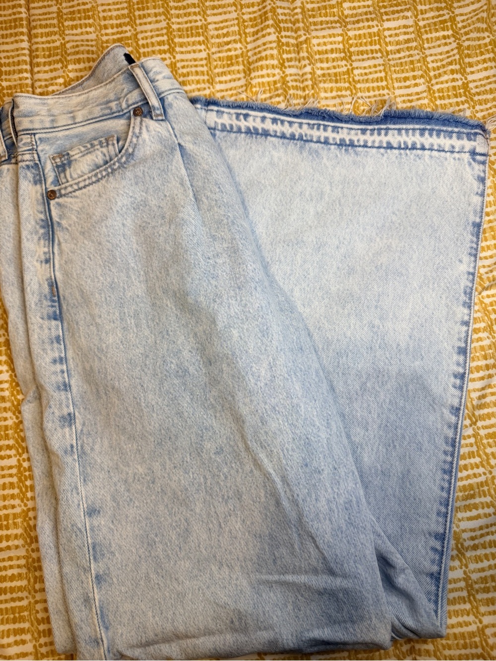 Express Light Wash Wide Leg Jeans - Picture 6 of 7